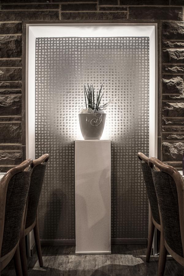 Restaurant Landgasthof Zum Wiesengrund Newel Bagian luar foto